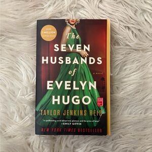 The Seven Husbands of Evelyn Hugo Book